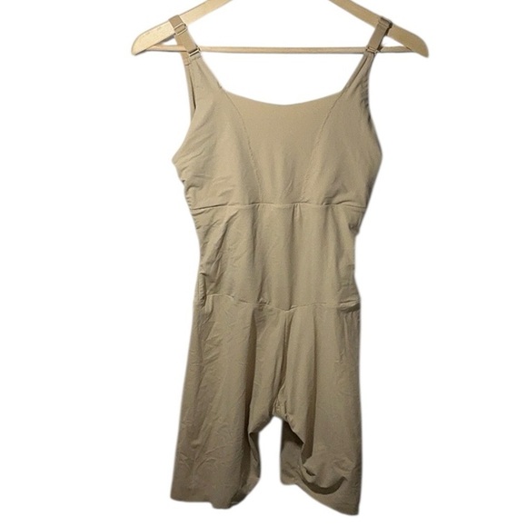 Maidenform Beige One Piece Shaper Bodysuit - Picture 9 of 10